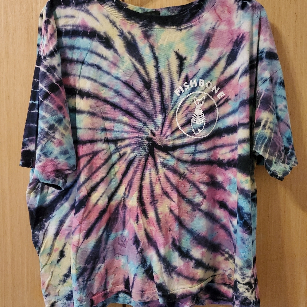 Vintage Fishbone Graphic TShirt